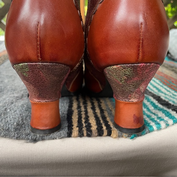 L'artiste Lace-Up Heeled Boots size 7 - Picture 6 of 7